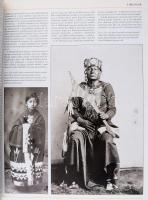 Indiánok és ősi kultúrák Észak-Amrikában. 1993, Helikon Kiadó. Kiadói egészvászon kötés, papír védőb...