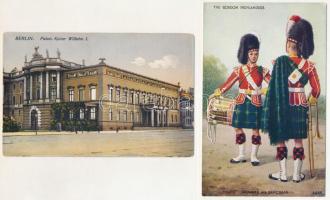 30 db MODERN külföldi város képeslap, közte néhány RÉGI / 30 modern foreign town postcards, with som...