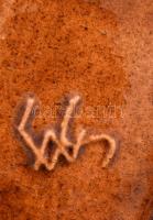 SZJ jelzéssel dísztál, h: 5 cm