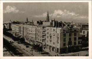 1941 Újvidék, Novi Sad; látkép, üzletek, autóbusz. Hartija kiadása / general view, shops, autobus