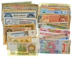 Vegyes, 101db-os magyar és külföldi bankjegy tétel, benne Jugoszlávia, Guatemala, Románia, Suriname, Szovjetunió, stb. bankjegyek T:AU-VG, (ebből ~20db AU) Mixed, 101pcs Hungarian and foreign banknotes lot, including Yugoslavia, Guatemala, Romania, Suriname, Soviet Union, etc. banknotes C:AU-VG, (~20pcs AU)