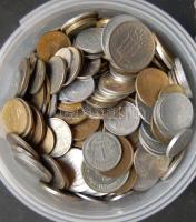 1,26kg vegyes világpénz T:vegyes