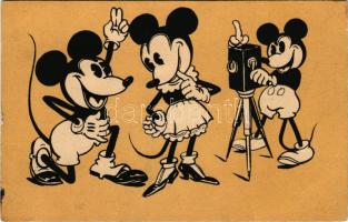 Disney képeslap Mickey egerekkel / Walter E. Disney postcard with Mickey Mouse (EB)