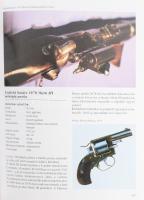 Hartink, A. E.: Antik lőfegyverek enciklopédiája. Ford.: Kiss Tamás. Bp., 2004, Gabo, 240 p. Gazdag ...