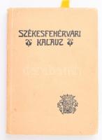 Székesfehérvári kalauz. Összeáll.: Marschall Rafael. Székesfehérvár, 1930., Székesfehérvár Szab. Kir. Város, (Debreczenyi István-ny.), 92 p. +32 (kétoldalas fekete-fehér képtáblák) t. + 1 (Székesfehérvár szabad királyi város belsőségének térképe, 1:10.000, Bp., M. Kir. Állami Térképszet, 52,5x49,5 cm) t. Philipp István rajzaival. Tóth Károly fényképész felvételeivel. Kiadói papírkötésben, kopott,szakadt borítóval, sérült gerinccel. Ritka!