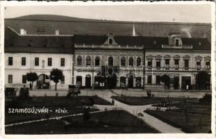 1940 Szamosújvár, Gherla; Fő tér, Elite kávéház és étterem, Covrik Teodor, Florian Jacob üzlete / main square, café and restaurant, shops. photo + "1940 Szamosújvár visszatért" So. Stpl.
