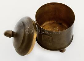 I. világháborús emléktárgy, 10 cm Feldhaubitze M 99 tábori ágyú lövedékéből kialakított, három lábon...