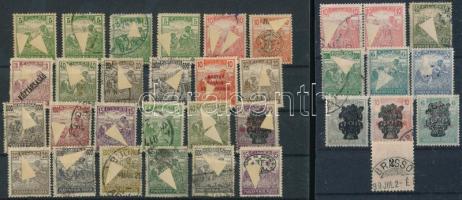34 db Arató bélyeg nyomási eltérésekkel 2 stecklapon, jelölve