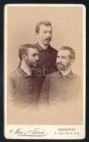 1887 Három férfi portréja, vizitkártya Mai és Társa budapesti műterméből, a hátoldalon dedikációval, 10,5x6,5 cm