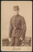cca 1880-1890 Fiatal katona egészalakos portréja, vizitkártya Goszleth István budapesti műterméből, 11x6,5 cm