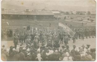 1917 Ditró, Gyergyóditró, Ditrau; IV. Károly király látogatása a cs. és kir. 69. gyalogezrednél, katonai szemle az Aradi fűrészgyár faragott fa raktáránál / WWI Austro-Hungarian military, Charles I of Austria visiting the soldiers. photo (EM)