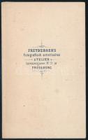 cca 1865 Férfiportré, keményhátú fotó Freyberger pozsonyi műterméből, 10,5×6,5 cm