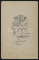 cca 1890 Kislány díszes ruhában, kabinetfotó Oroszi Lajos nagybecskereki műterméből, kissé koszos, 1...