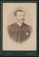 cca 1885 Férfiportré, keményhátú fotó Ludwig Faust pozsonyi műterméből, 16,5×10,5 cm