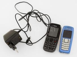 2 darab Nokia mobiltelefon, egyik töltővel