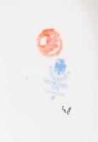 Hollóházi vizet merítő nő, jelzett, hibátlan, alátámasztási nyommal, m: 18 cm