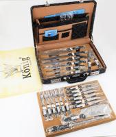 König Austria 24 részes kés készlet, pár kiegészítővel, teljes szett, díszkofferben, használatlan.