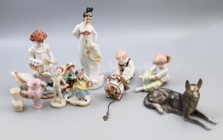 Doboznyi zömmel magyar porcelán tétel, közte Aquincum öltözködő fiú és lány, Zsolnay kulacs, Hollóházi németjuhász, stb.