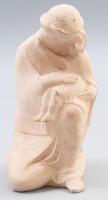 Anya gyermekével. Festett gipsz, m: 16,5 cm