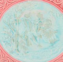 cca 1895 Murányi Kőedény Manufaktúra, Máyer József mester: Zsánerjelentes dísztál. Krémpasztell szín...