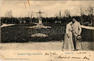 1904 Nagykanizsa, Sétatéri idill. Alt és Böhm kiadása, montázs szerelmespárral (fl)