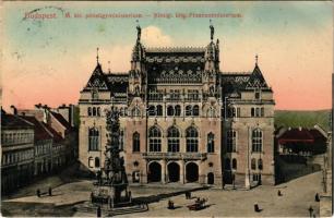 1918 Budapest I. M. Kir. Pénzügyminisztérium, Szentháromság szobor. N. M. Bp. 7139. (EM)