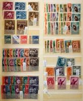 Tétel maradvány főleg az 1950-es évekből 21 lapos Schaubek csavaros berakó 25 oldalán, jobb kiadások...