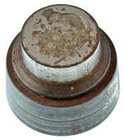 "Hippokratész ábrázolás" emlékérem verőtő (32mm), készült az érem kibocsátásának idején a Pénzverőben (42,5mm)