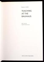 Rainer K. Wick: Teaching at the Bauhaus. With a text by Gabriele Diana Grawe. Ostfildern - Ruit, 201...