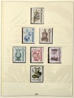 Ausztria szép gyűjtemény 1968-1978 Lindner falcmentes előnyomott albumban bordó gyűrűs borítóval