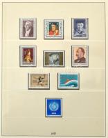 Ausztria szép gyűjtemény 1971-1985 postatiszta + 1986-1987 bélyegzett, Lindner falcmentes előnyomott albumban kék gyűrűs borítóval