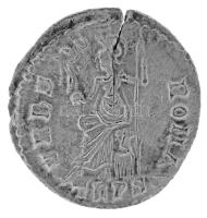 Római Birodalom 367-375. Valens / Trier Siliqua Ag (1,85g) T:XF repedés
Roman Empire / Trier / Vale...