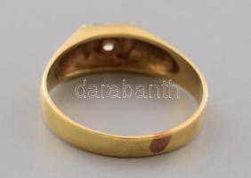 Arany (Au) 14K cirkóniával díszített pecsétgyűrű, jelzett, méret: 63, bruttó: 3,6 g