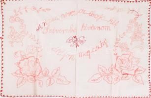 Kézzel hímzett konyhai falvédő, "A rózsa piros, az iboja kék, szivemből kívánom áldjon meg az ég" felirattal, 46x71 cm