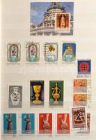 Postatiszta külföldi + bélyegzett magyar és külföldi bélyegek 4 db A/4 + 4 közepes berakóban