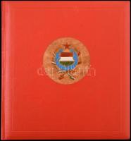 Népköztársasági címeres 22 x 14 cm 10 lapos berakó, benne sorok és blokkok az 50-60-as évekből