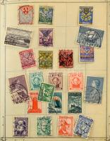 Stanley Gibbons 1919-ben vásárolt bélyegalbum kissé szétesett állapotban, benne több ezer bélyeg az ...