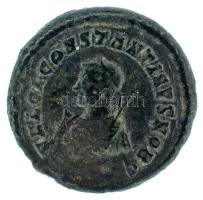 Római Birodalom 317-320. II. Constantinus / Siscia Follis (2,88g) T:XF Roman Empire / Siscia / Constantine II 317-320. Follis "DN CONSTANTINVS IVN NOB C / PROVIDEN-TIAE CAESS - MHT epsilon" campgate with three turrets, no doors, five layers (2,88g) C:XF