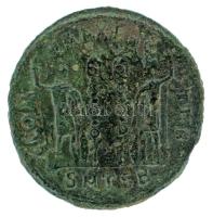 Római Birodalom 330-333. II. Constantinus / Thesszaloniki Follis (2,34g) T:XF Roman Empire / Thessalonica / Constantine II 330-333. Follis "DN CONSTANTINVS IVN NOB C / GLOR-IA EXERC-ITVS - SMTSB" two soldiers standing facing each other, each holding a spear and shield, two standards between them (2,34g) C:XF RIC VII 184