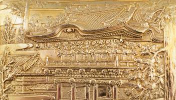 Japán ezüstözött díszdoboz, fa betéttel, jelzett, 14x9 cm