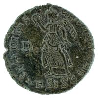 Római Birodalom 367-375. Gratianus / Siscia AE3 bronz (2,19g) T:XF
Roman Empire / Siscia / Gratian ...