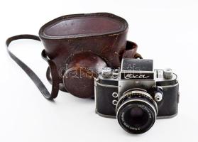 Ihagee Exa Dresden fényképezőgép, Carl Zeiss Tessar 2,8/50 objektívvel bőrtokban.