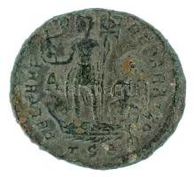 Római Birodalom 348-350. Constans / Thesszaloniki Maiorina bronz (4,94g) T:XF,VF
Roman Empire / The...