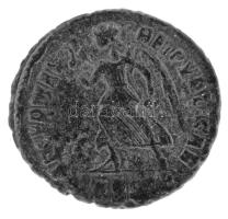 Római Birodalom 364-367. I. Valentinianus / Siscia AE3 (2,47g) T:XF
Roman Empire / Siscia / Valenti...