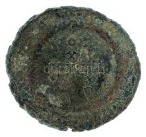 Római Birodalom 361-363. II. Iulianus / ? AE3 Cu (3,33g) T:VF
Roman Empire 361-363. Julianus II / ?...