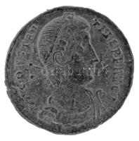 Római Birodalom 351-355. II. Constantius / Siscia AE Follis (5,24g) T:XF repedés Roman Empire / Siscia / Constantius II 351-355. AE Follis "DN CONSTAN-TIVS PF AVG / FEL TEMP RE-PARATIO - gamma - star - star TSB dot" emperor in military dress, standing left on galley, holding a phoenix on globe and a chi-rho standard, Victory at helm steers the ship (5,24g) C:XF crack RIC VIII 174