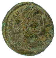 Római Birodalom 350. / II. Constantius / Siscia / AE2 bronz (4,64g) T:VF Roman Empire 350. / Constantius II / Siscia / AE2 bronze "DN CONSTAN-TIVS PF AVG - A / CONCORDIA MILITVM - A - dot ASIS dot" emperor standing left, holding two standards inscribed Chi-Rho, star above his head (4,64g) C:VF RIC VIII 284