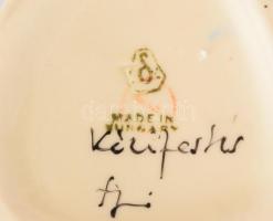 Drasche babával játszó kislány. Jelzett, kézzel festett, hibátlan, m: 19 cm