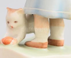 Zsolnay macskával játszó kislány. Jelzett, kézzel festett, hibátlan, m: 14 cm