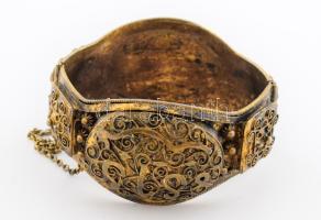 Régi réz karék, filigrán díszítéssel